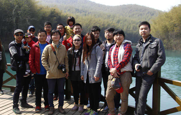 讓我們走進春天里！